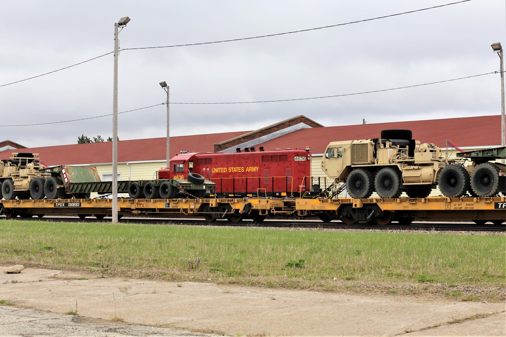 Fort McCoy LRC rail team moves equipment bound for deployment