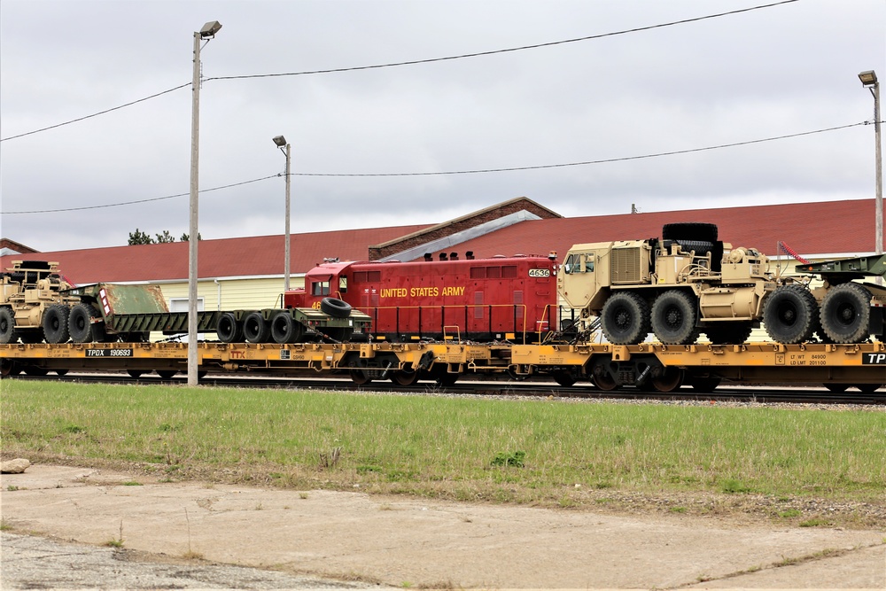 Fort McCoy LRC rail team moves equipment bound for deployment