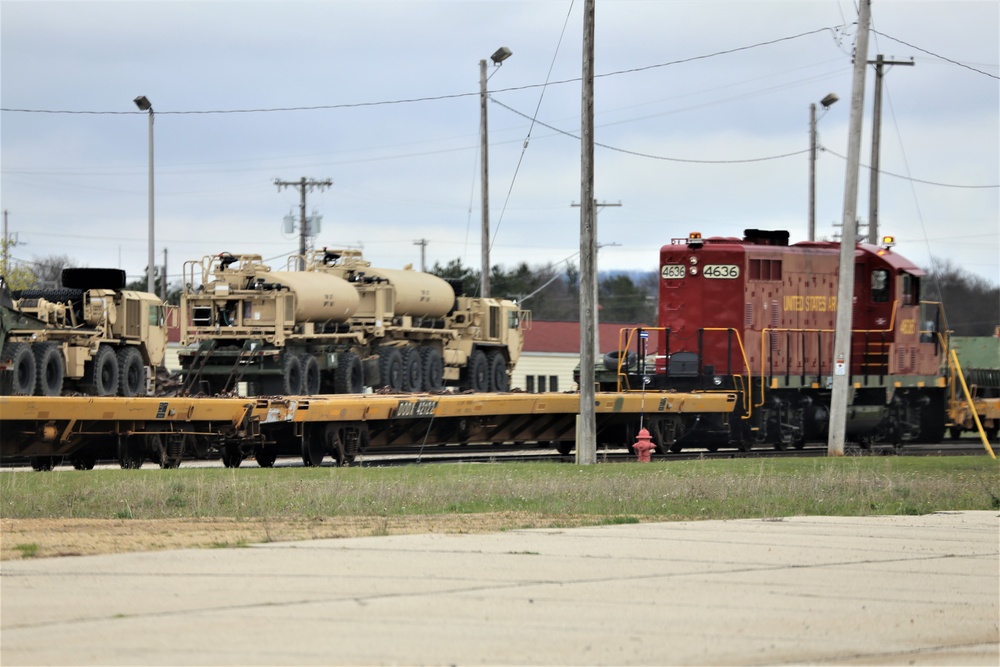 Fort McCoy LRC rail team moves equipment bound for deployment