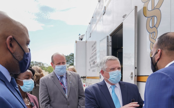 FEMA Visits VA Mobile ICU Unit in Response to COVID-19