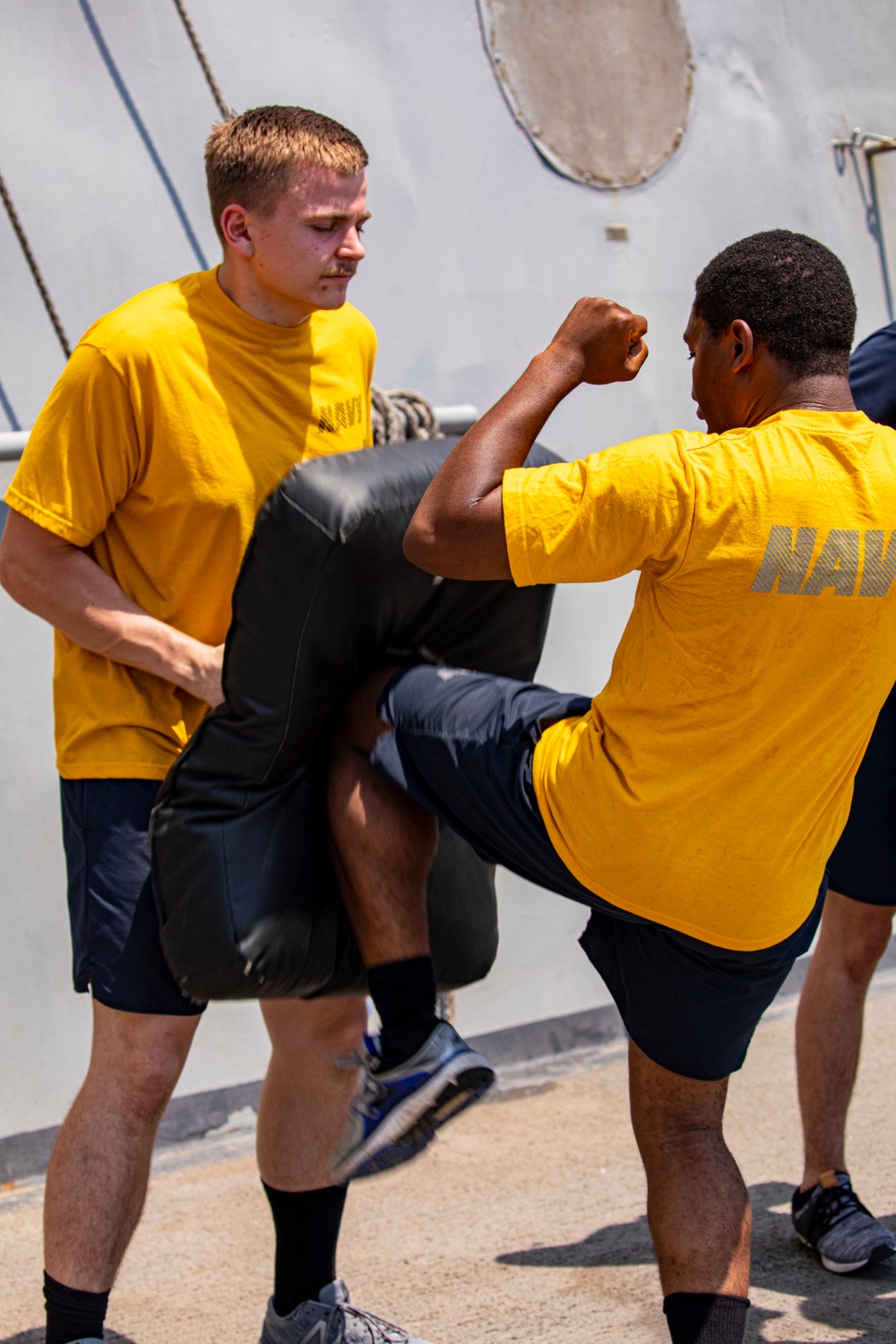 Sailors take part in SRF-B training