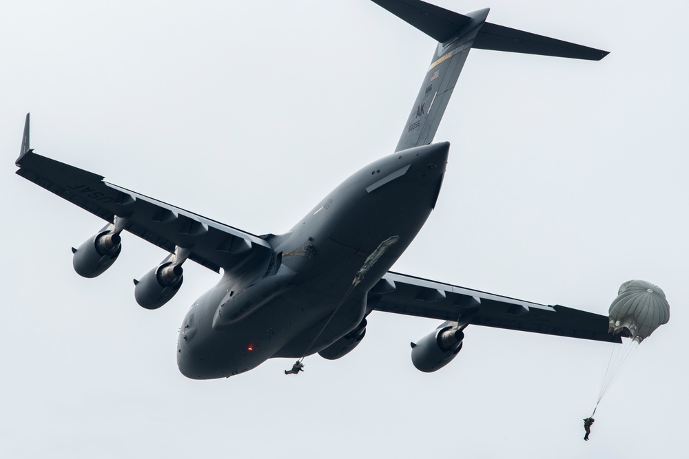 3rd Air Support Operations Squadron conducts airborne training at JBER