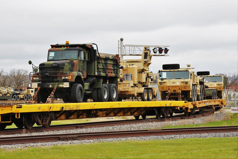 Fort McCoy LRC rail operations team moves equipment bound for deployment