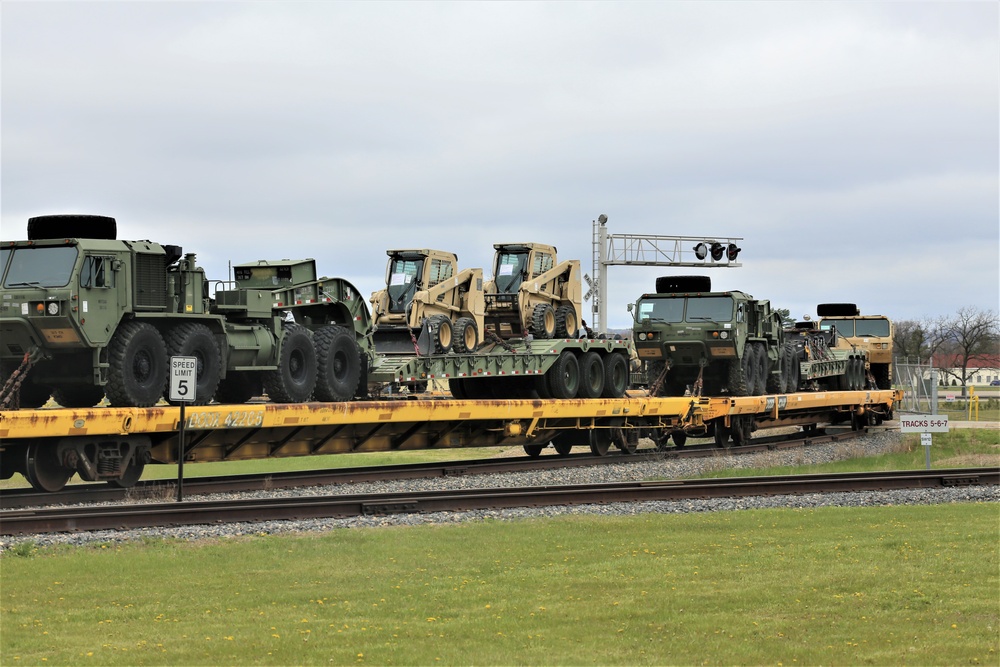 Fort McCoy LRC rail operations team moves equipment bound for deployment