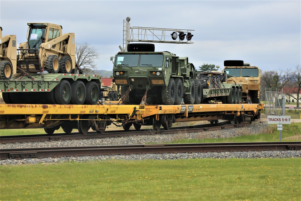 Fort McCoy LRC rail operations team moves equipment bound for deployment