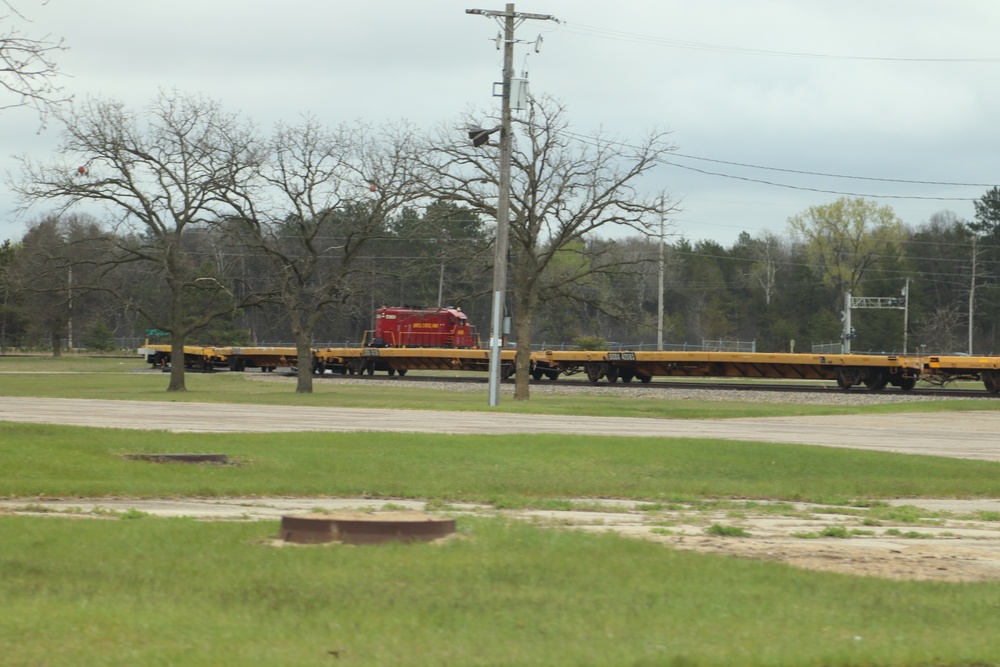 Fort McCoy LRC rail operations team moves equipment bound for deployment