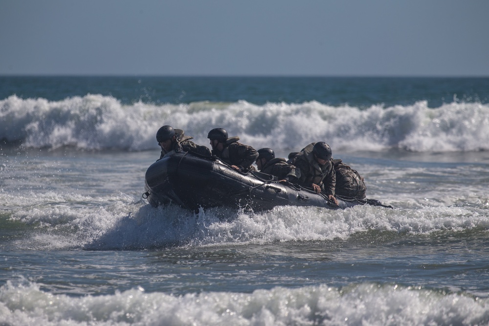 15th MEU Marines conduct coxswain training