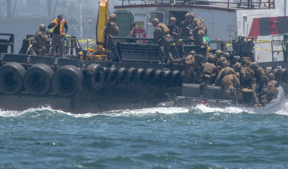 15th MEU's ADR Detachment proves maritime interoperability, readiness