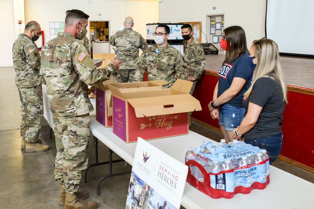 USO provides lunch to Soldiers supporting COVID-19 response