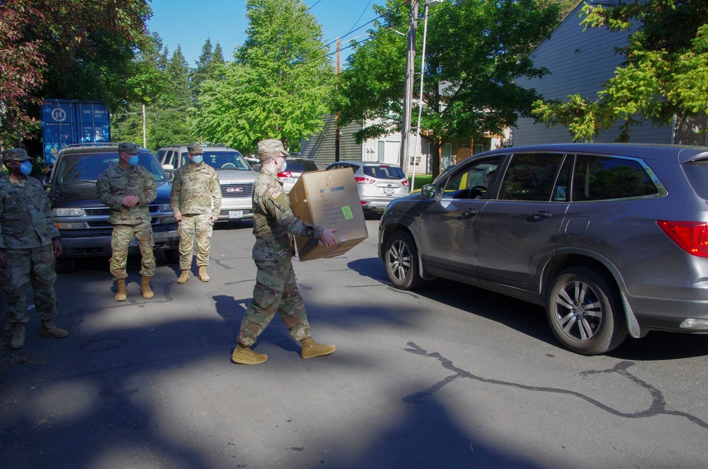 Oregon Army National Guard Assists with the Delivery of Face Coverings for Agricultural Workers in Oregon