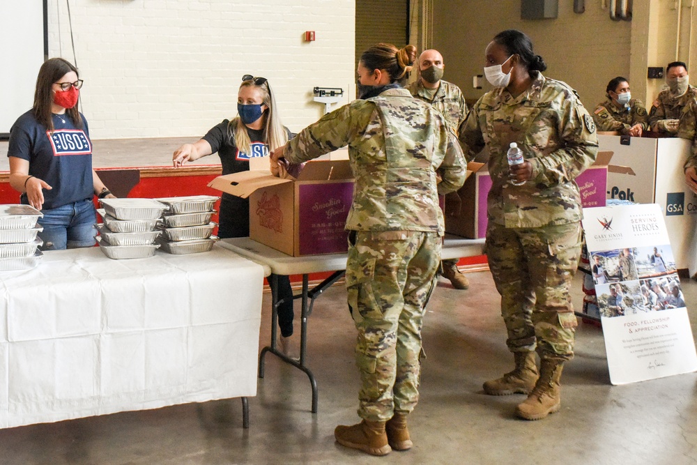 USO provides lunch to Soldiers supporting COVID-19 response