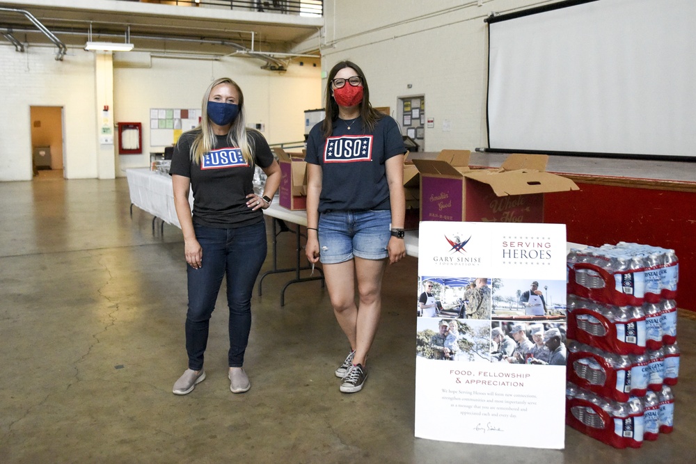 USO provides lunch to Soldiers supporting COVID-19 response