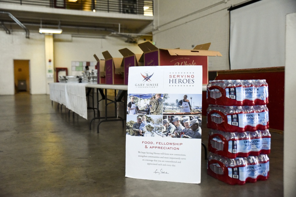 USO provides lunch to Soldiers supporting COVID-19 response