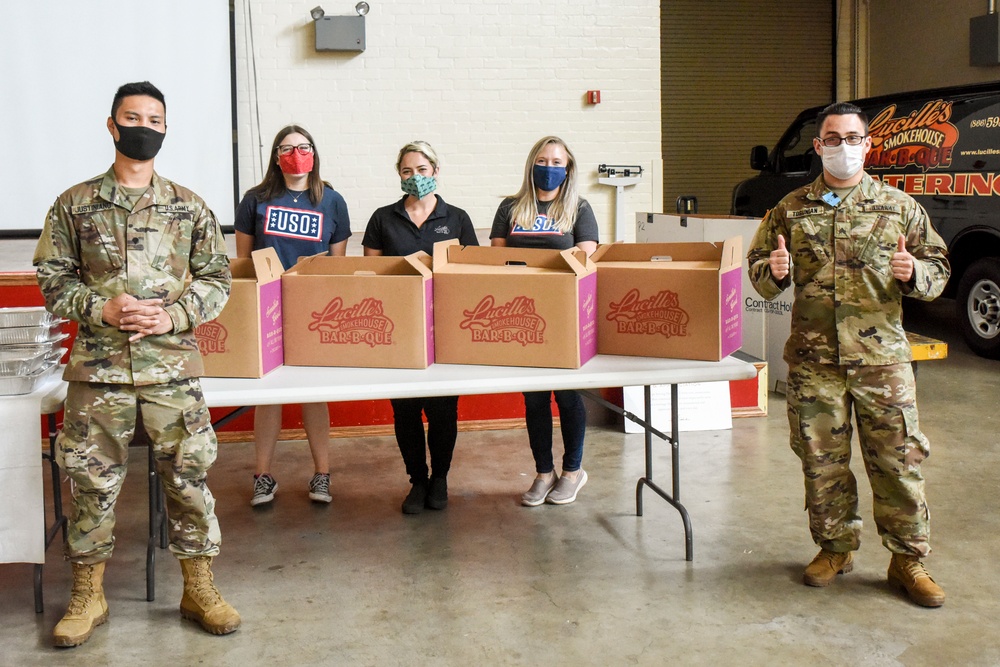USO provides lunch to Soldiers supporting COVID-19 response
