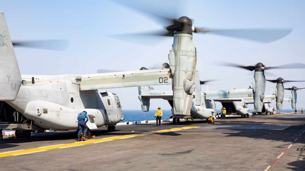 Flight Operations USS Bataan (LHD 5)