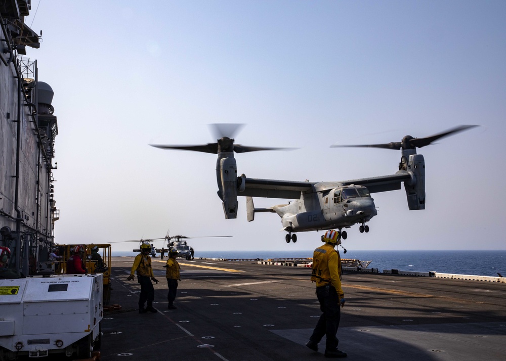 Flight Operations USS Bataan (LHD 5)