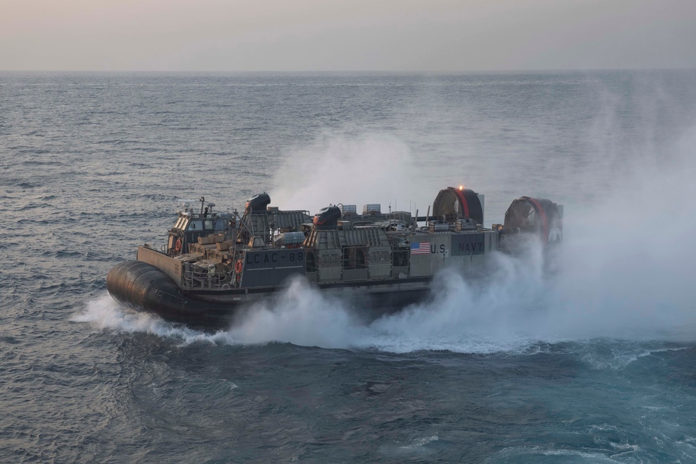 USS Bataan (LHD 5) LCAC Ops