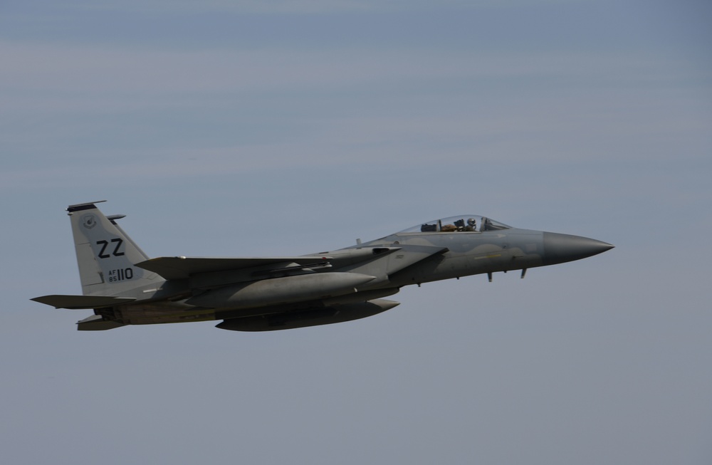 Kadena F15s deploy to USCENTCOM