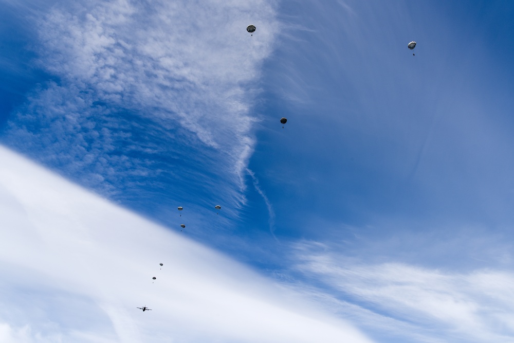 DVIDS - Images - Agile Wolf 20-04: 435th CRG Drops Into Ramstein [Image ...