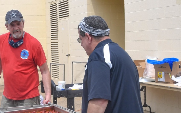 Barksdale's Cracking Crawfish Boil