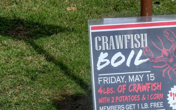 Barksdale's Cracking Crawfish Boil
