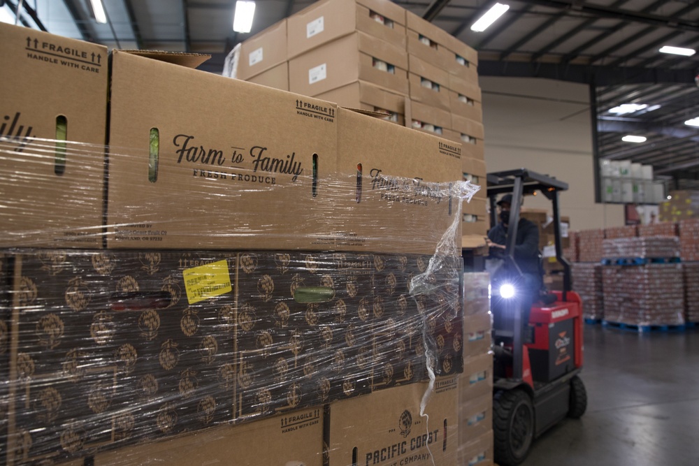 Food Arrives at Oregon Food Bank to Help Those in Need During COVID-19
