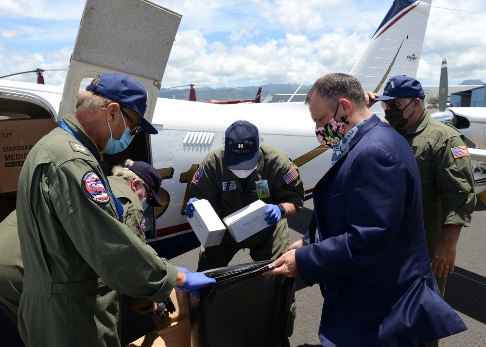 Coast Guard Auxiliary transports masks to Maui