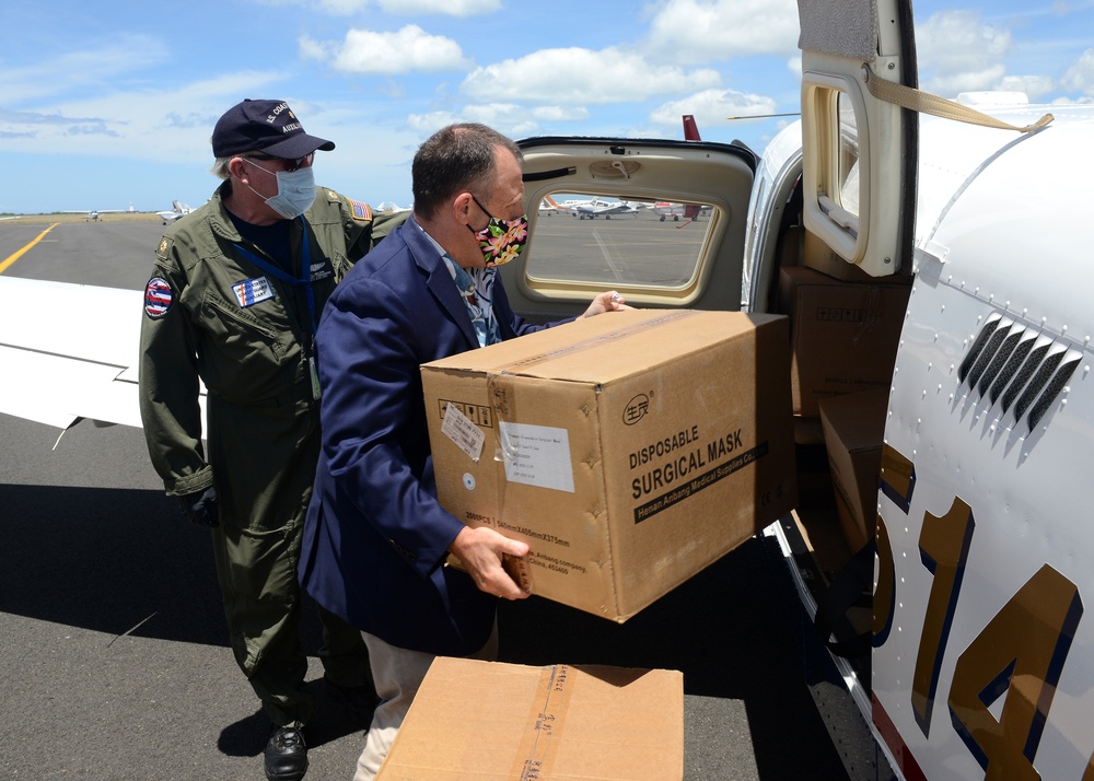 Coast Guard Auxiliary transports masks to Maui