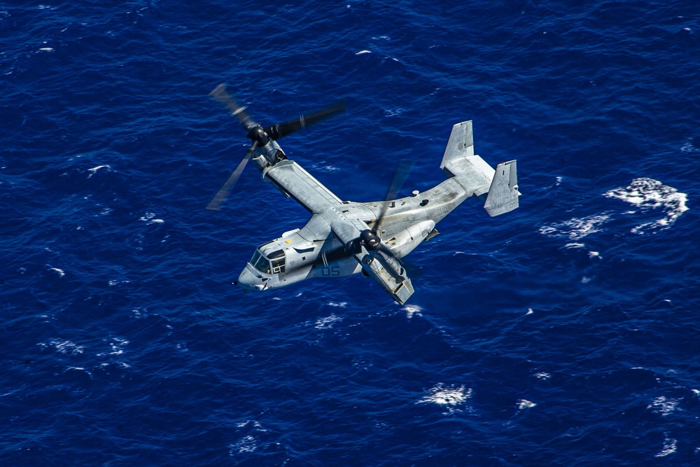 VMM-268: Flying Together