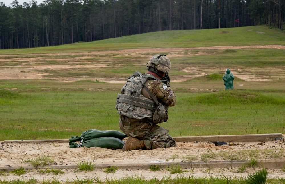 3BCT Soldiers qualify at M4 range on Fort Polk