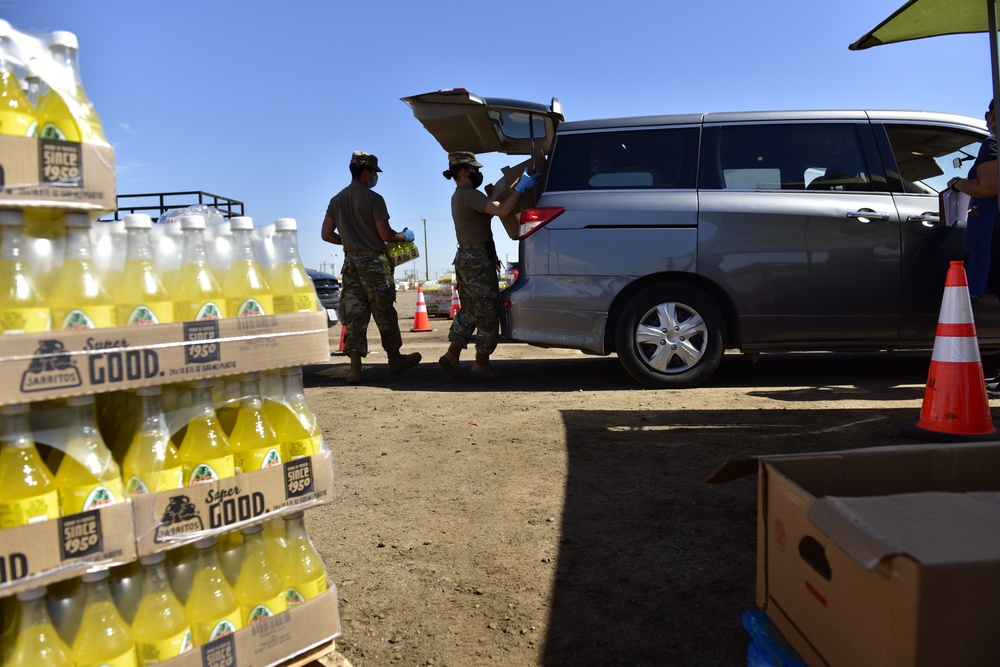 Soldiers support Imperial Valley food distribution