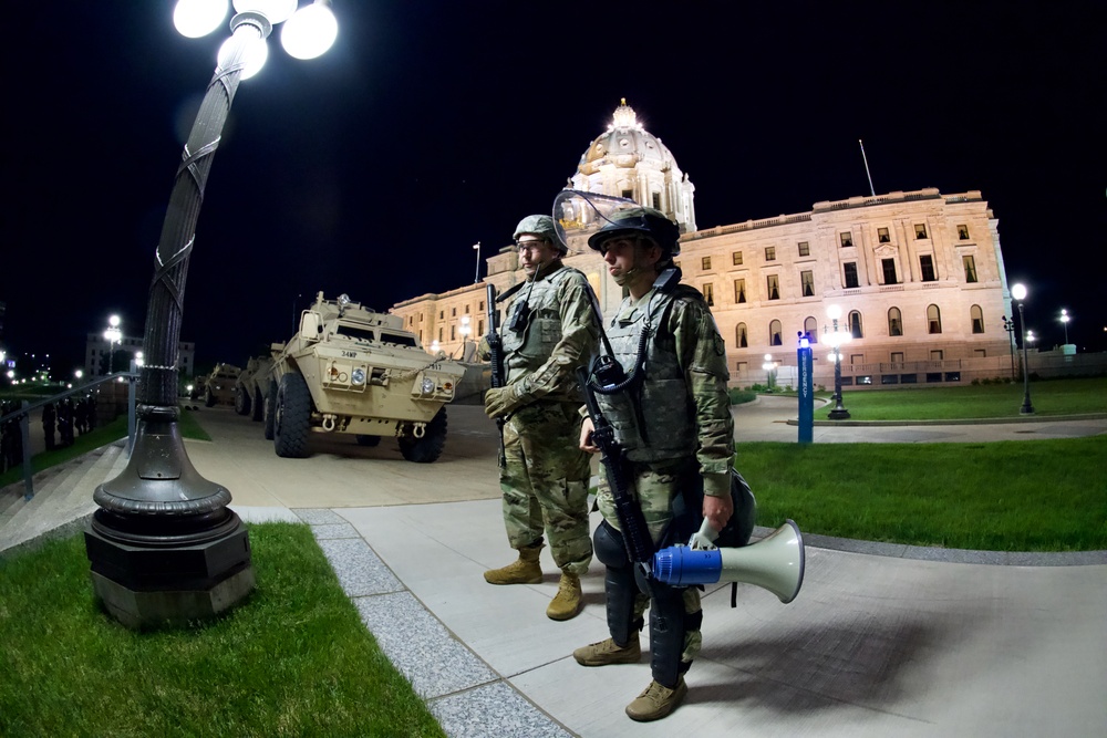 Minnesota National Guard protect Capitol