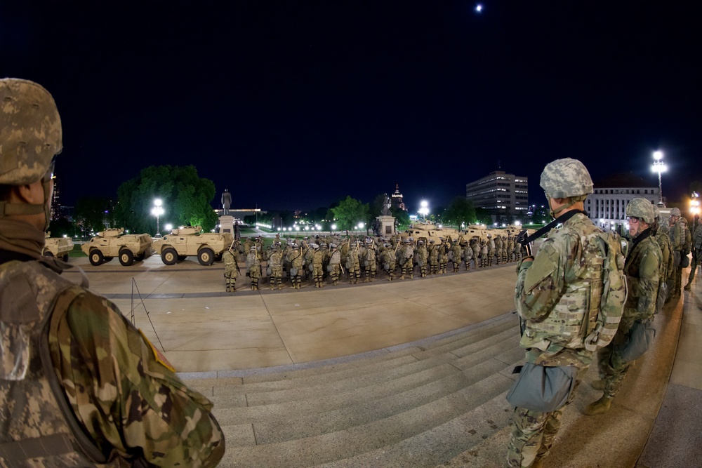 Minnesota National Guard protects Capitol