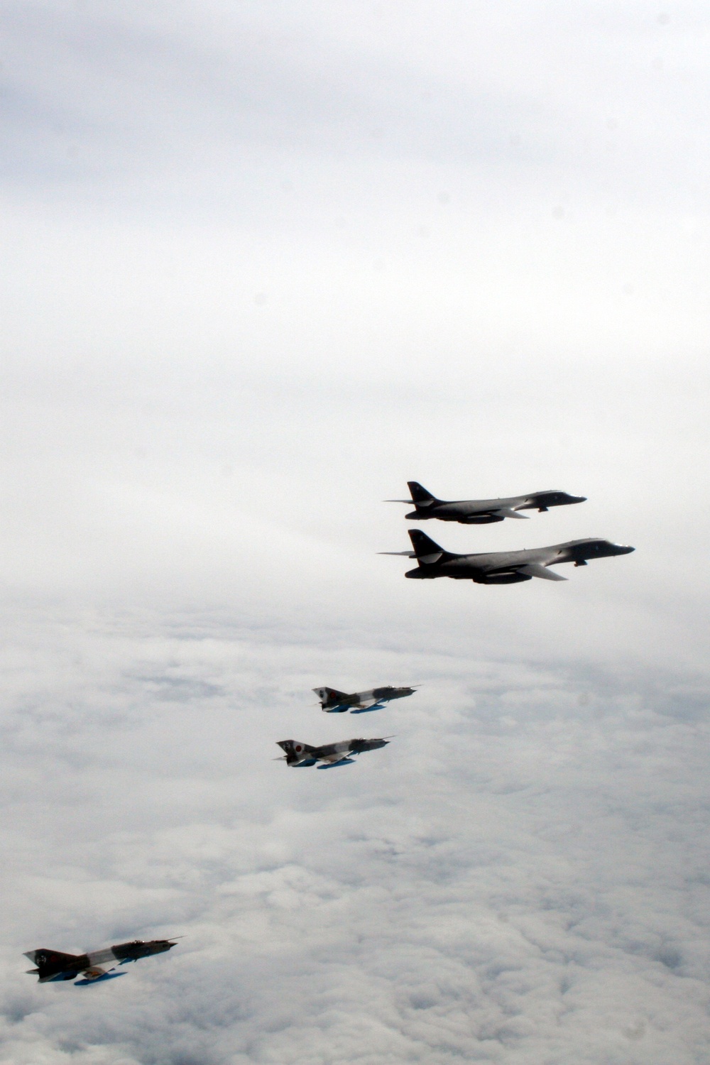 B-1s integrate with Romanian aircraft during BTF