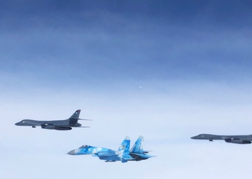 B-1s integrate with Ukraine aircraft for first time