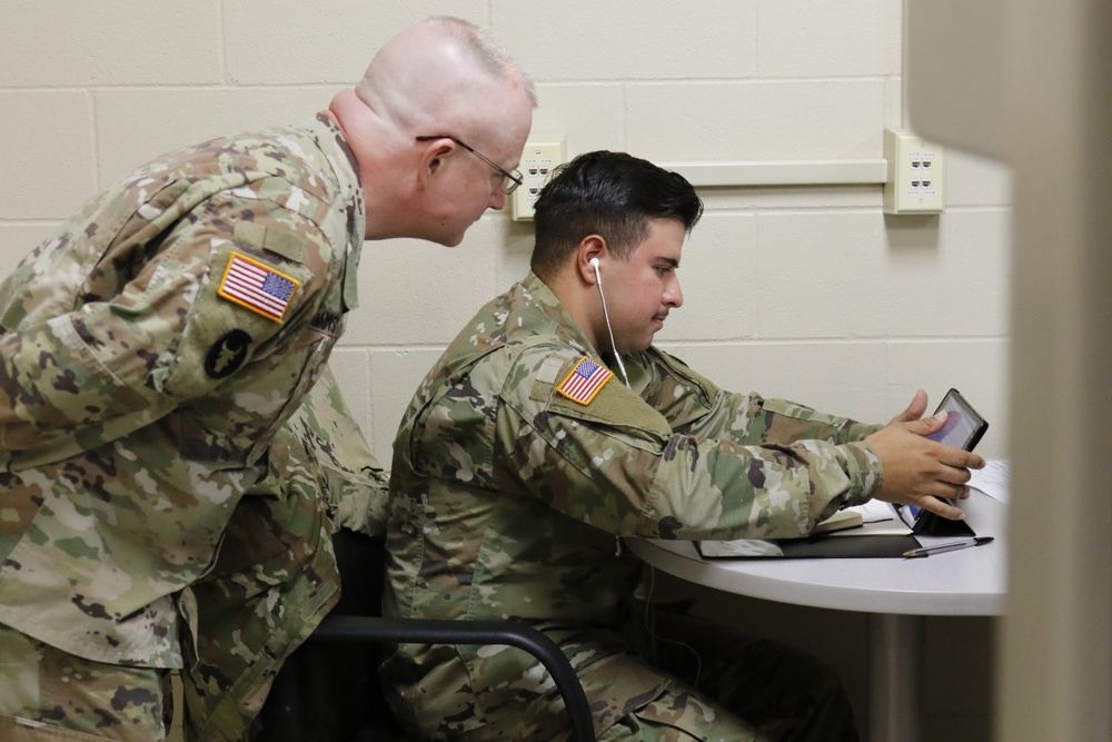 2/34 IBCT Commander visits JTF West Call Center