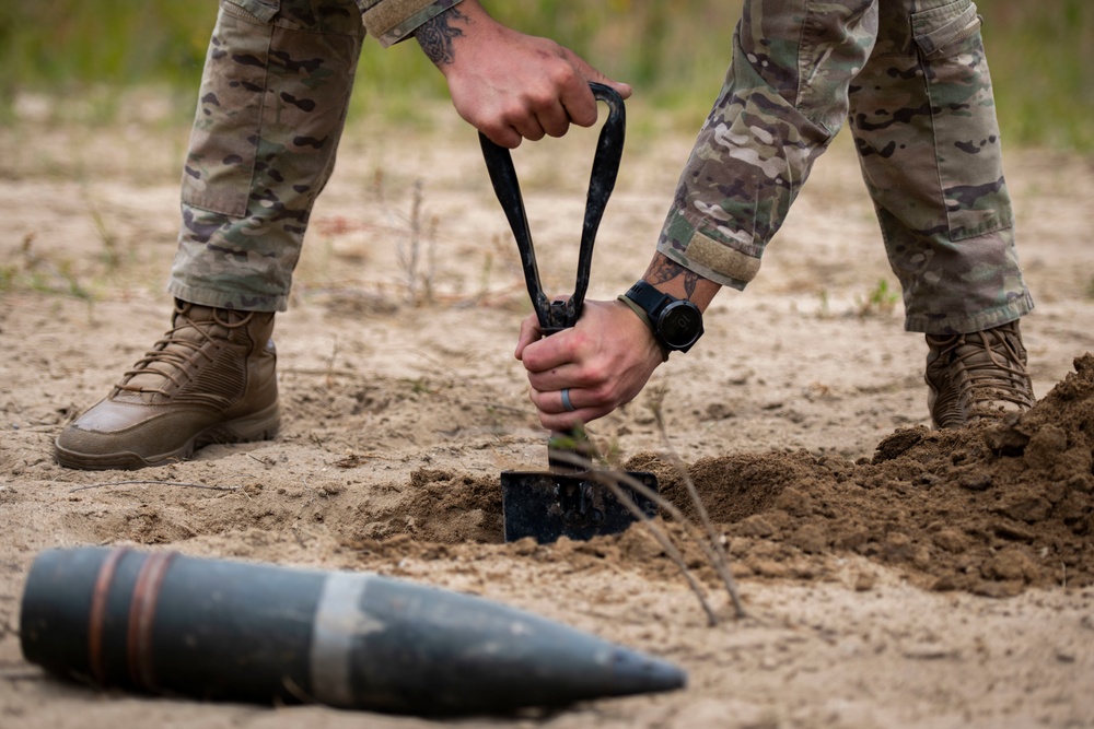 EOD conducts multiday field training exercise