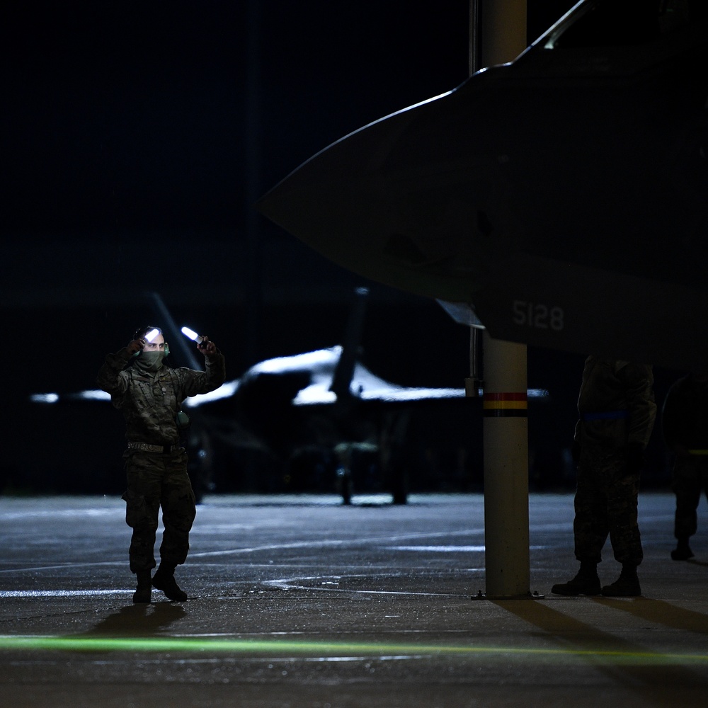 The 421st Fighter Squadron departs Hill for Middle East