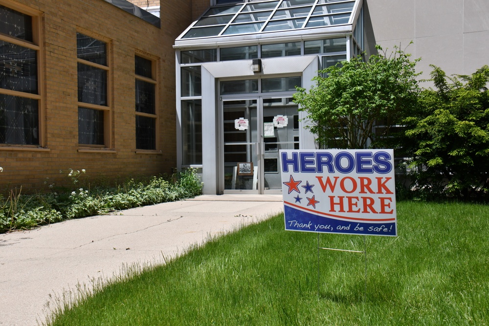 Wisconsin National Guard Soldiers and Airmen Assist Isolation Facilities in Milwaukee, Wis.