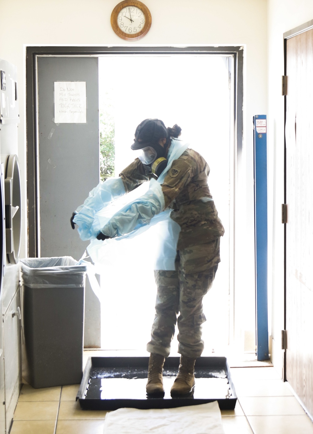 Wisconsin National Guard Soldiers and Airmen Assist Isolation Facilities in Milwaukee, Wis.