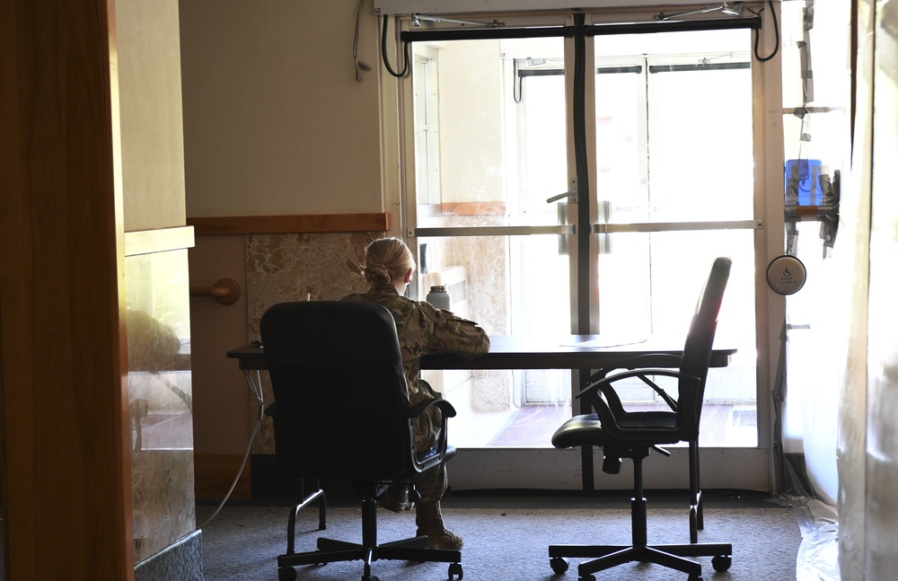 Wisconsin National Guard Soldiers and Airmen Assist Isolation Facilities in Milwaukee, Wis.