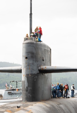 The gold crew of the Ohio-class ballistic-missile submarine USS Henry M. Jackson (SSBN 730) deploys on the boat's 100th patrol