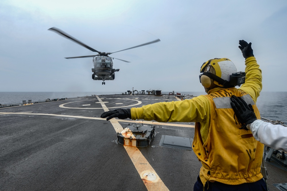 USS Russell (DDG 59) Conducts Flight Operations