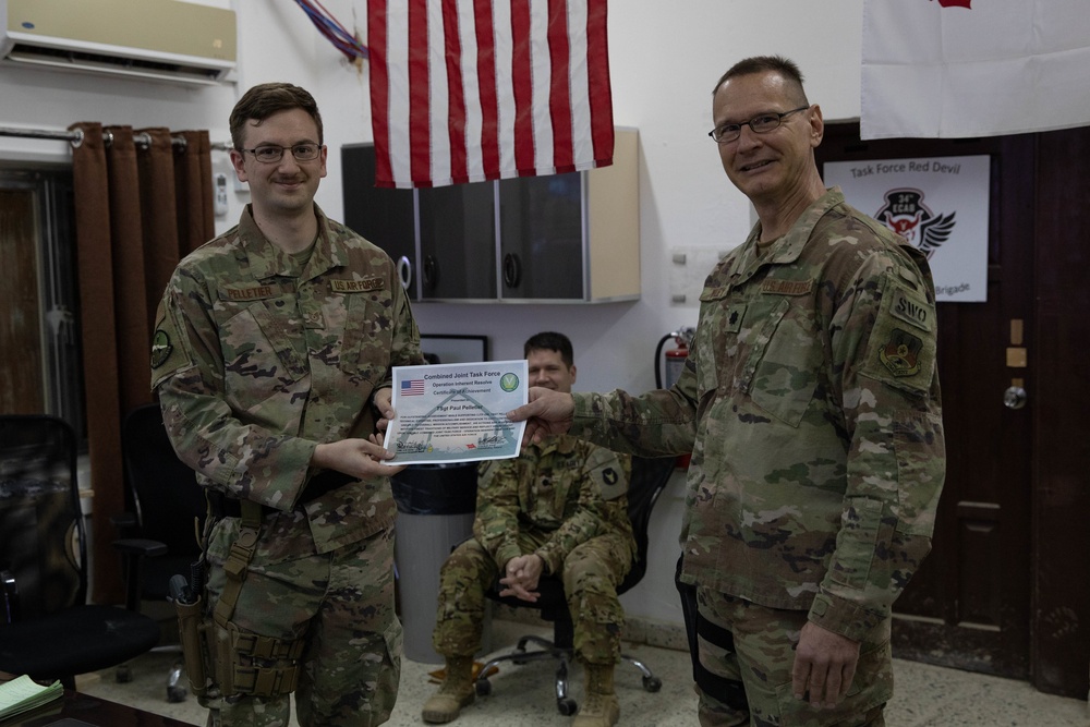 Pelletier receives Combined Joint Task Force - Operation Inherent Resolve &quot;Hero of the Week&quot; award