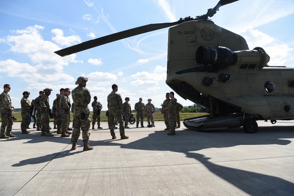 Agile Wolf 20-04: 435th CRG practices sling load ops
