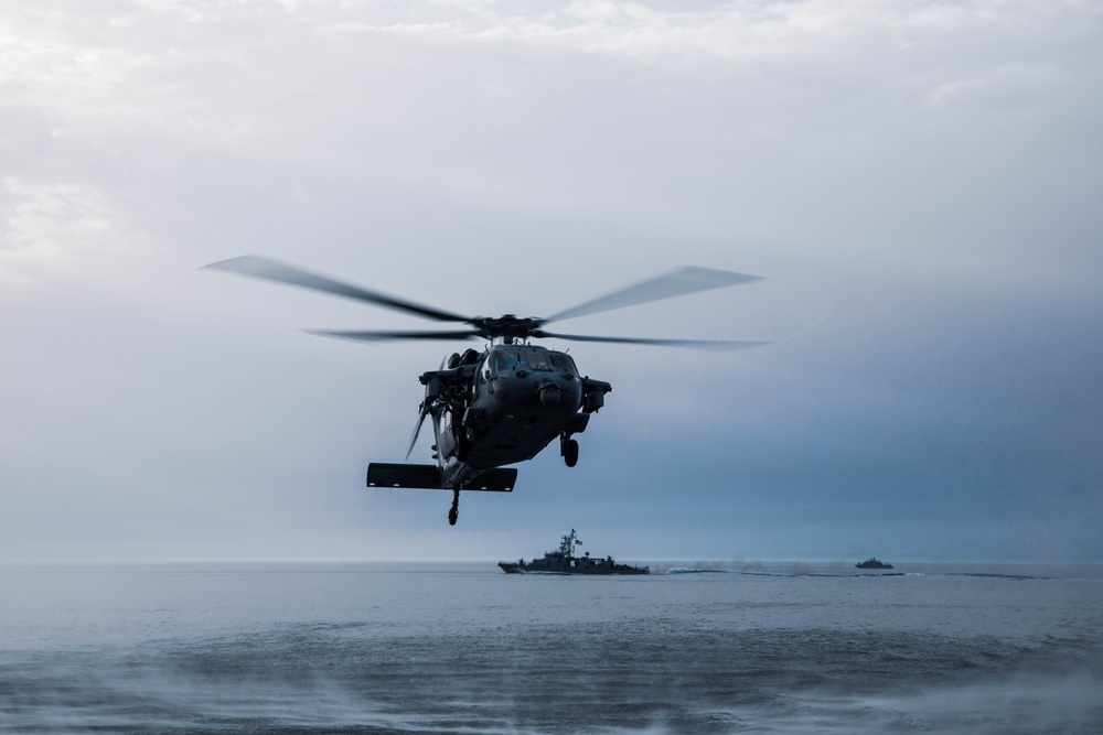 A SH-60S Sea Hawk