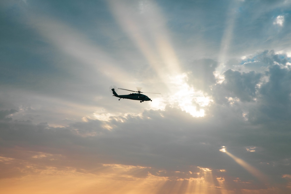 A Sikorsky SH-60S Sea Hawk