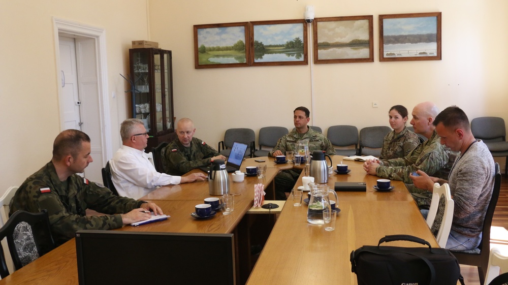 2ABCT Commander visits Mayor of Ińsko
