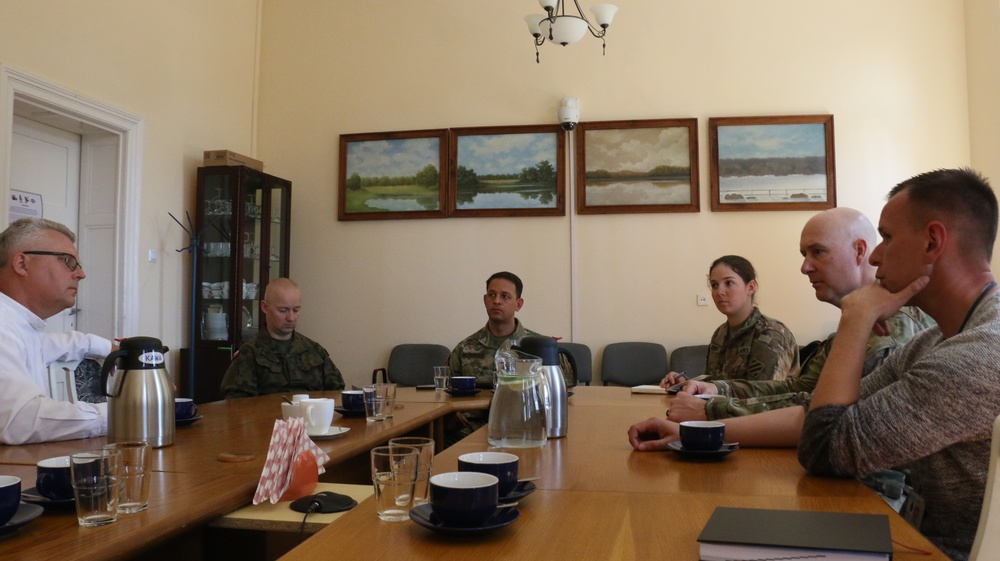 2ABCT Commander Visits Mayor of Ińsko