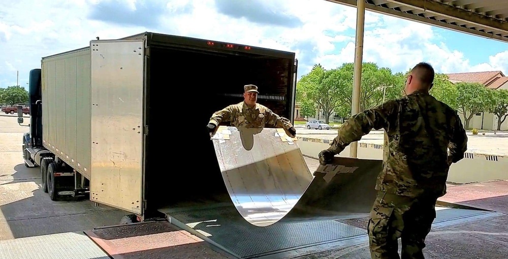 Reserve Citizen Airmen help transportation efforts amid coronavirus pandemic